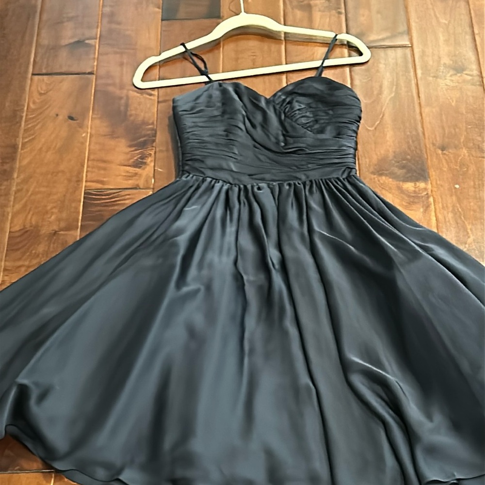 Flowy “bridesmaids” dress in navy
